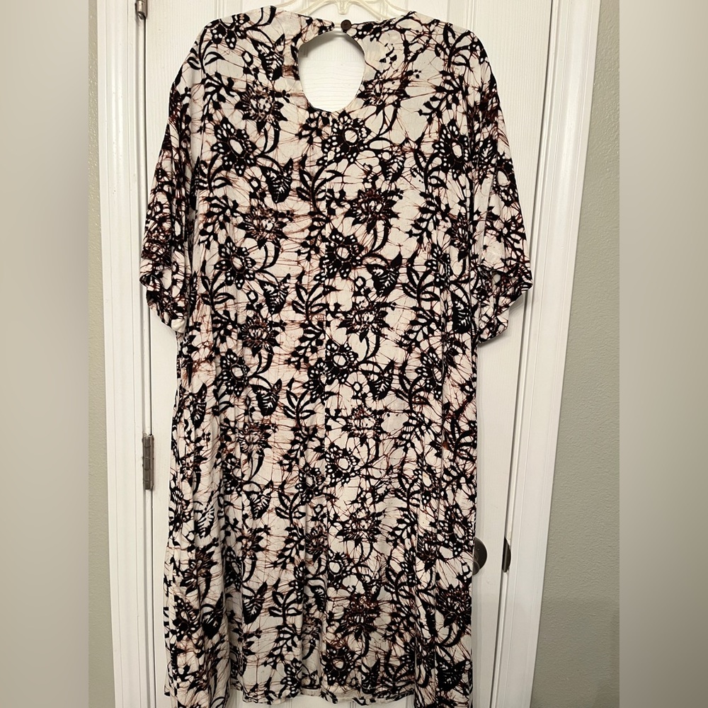 Women’s Plus Size 2X Batik dress with beading